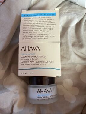 AHAVA Essential Day Moisturizer 50 ml exp 03/28